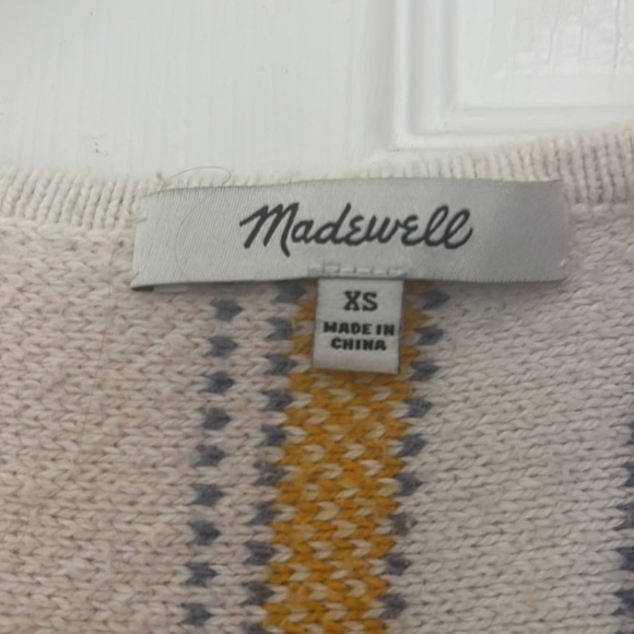 Short Sleeve Sweater Top - Picture 4 of 5